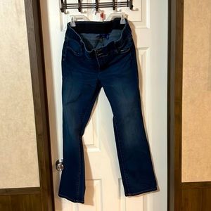 They are super comfy with an elastic waist